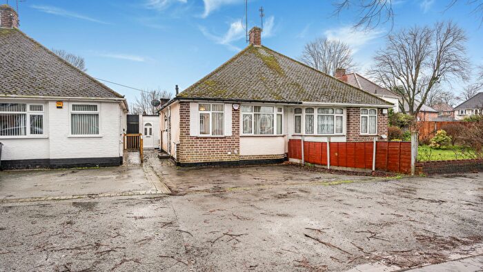 2 Bedroom Semi-Detached Bungalow For Sale In Elmay Road, Sheldon, B26