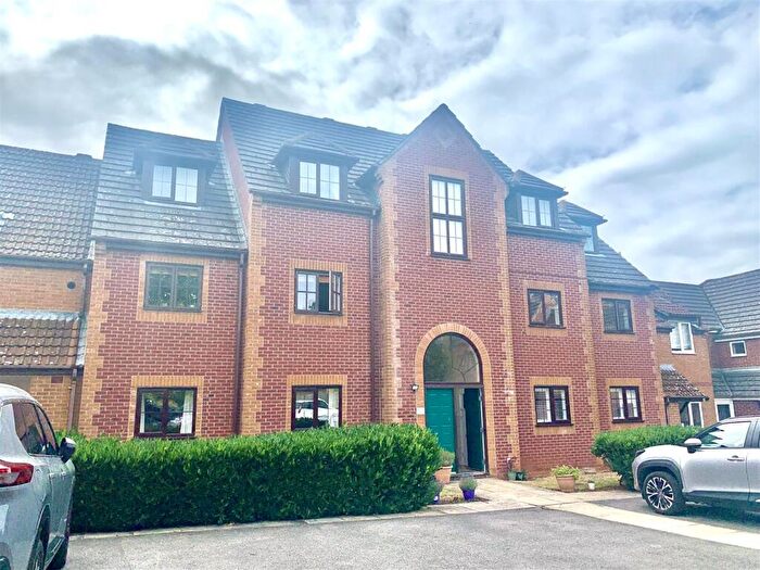 1 Bedroom Flat To Rent In Morse Close, Chippenham, SN15