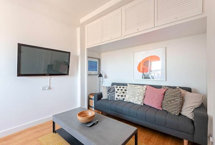 1 Bedroom Flat To Rent In London Borough Of Tower Hamlets, E2