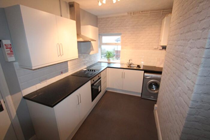 4 Bedroom Flat To Rent In Derbyshire Lane, Sheffield, S8