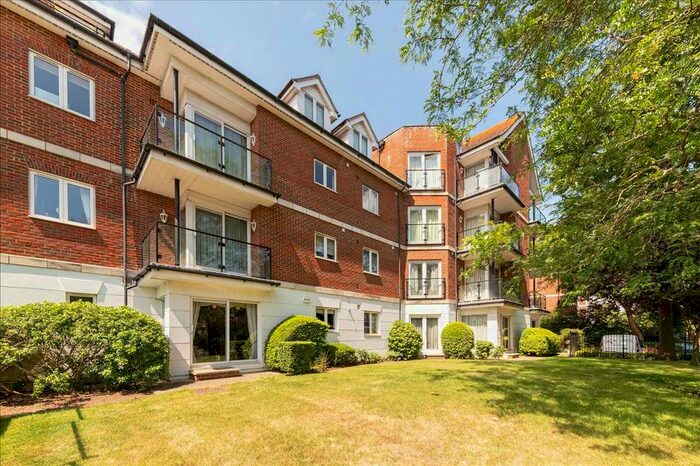 2 Bedroom Flat To Rent In Marian Lodge, The Downs, Wimbledon, SW20