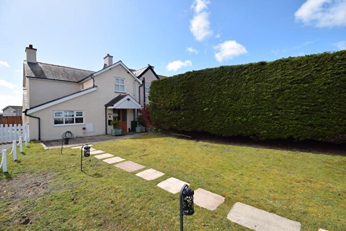 2 Bedroom Semi Detached House For Sale In Morfa Bychan, LL49