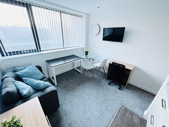 Studio To Rent In Bracken House, - Charles Street, Manchester, Lancashire, M1