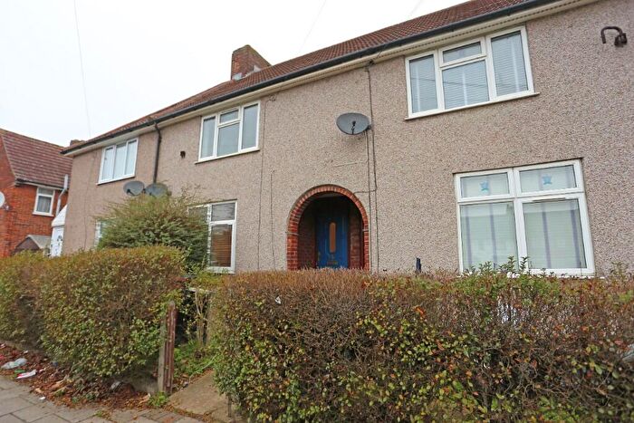 2 Bedroom Terraced House For Sale In Woodward Road, Dagenham, London, RM9