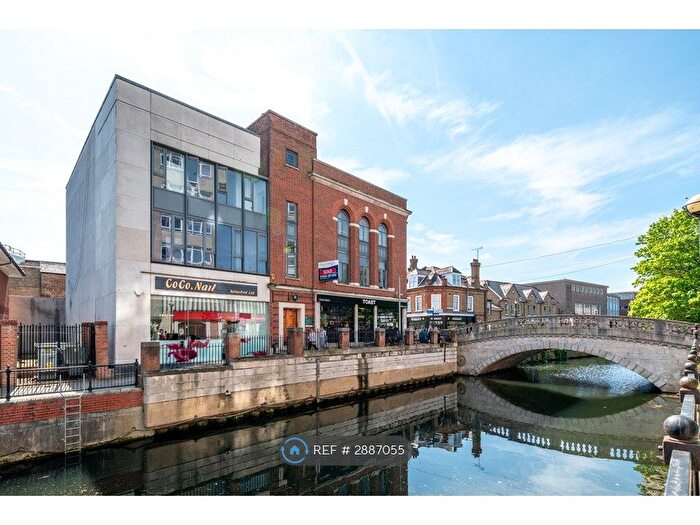 1 Bedroom Flat To Rent In Moulsham St, Chelmsford, CM2