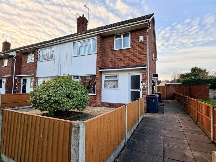 2 Bedroom Maisonette For Sale In Devon Close, Nuneaton, CV10