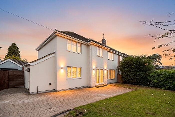 4 Bedroom Semi-Detached House For Sale In Waltham Road, Scartho, DN33