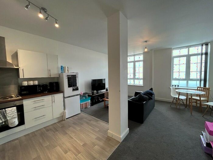 3 Bedroom Duplex To Rent In Westbridge House, Holland Street, Nottingham, Nottinghamshire, NG7