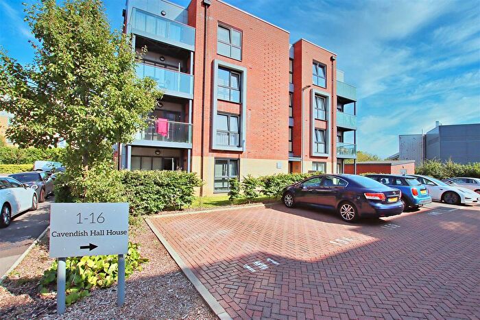 2 Bedroom Flat To Rent In Cavendish Hall House, Holmesley Road, Borehamwood, WD6