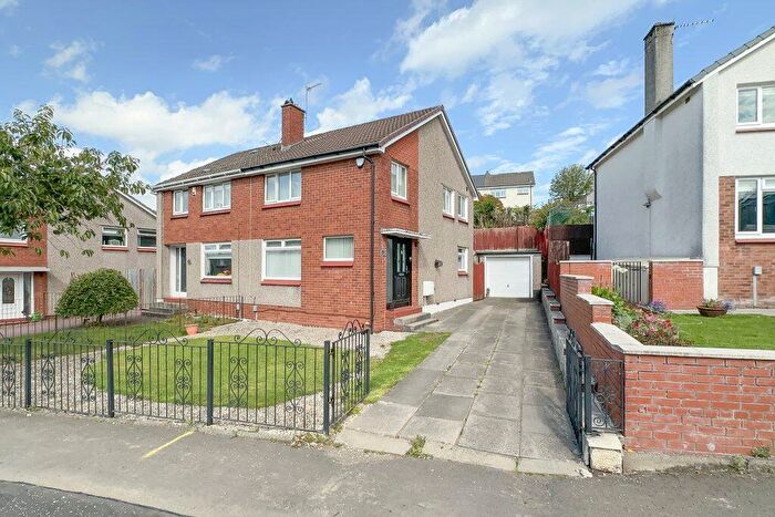 3 Bedroom Semi-Detached House For Sale In Breval Crescent, Hardgate, G81