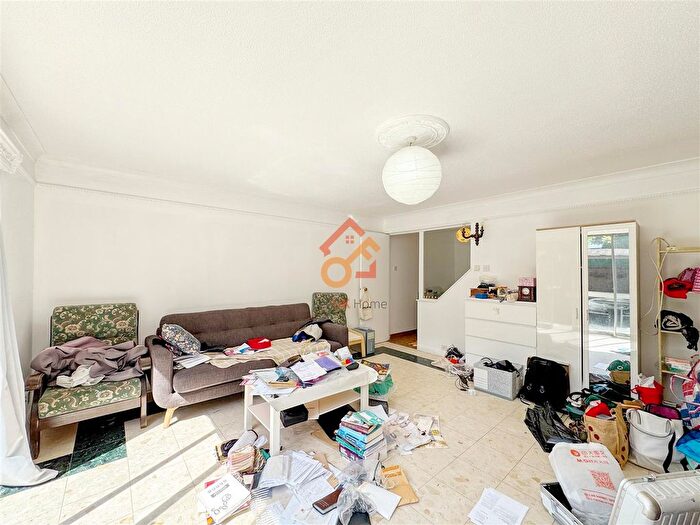 3 Bedroom Property To Rent In Gillison Walk, London, SE16
