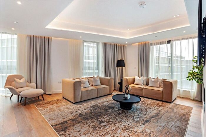 3 Bedroom Flat To Rent In New Kings Head Yard, Salford, Greater Manchester, M3