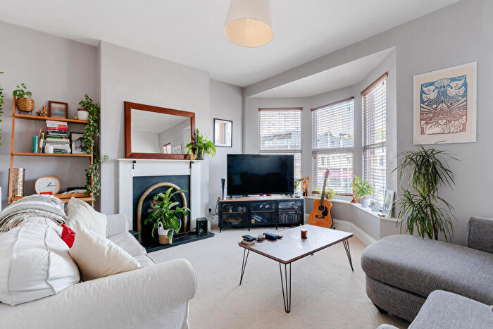 2 Bedroom Maisonette For Sale In High Street, Shirehampton, Bristol, BS11