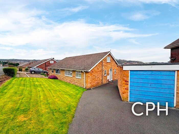 2 Bedroom Semi Detached Bungalow For Sale In Oriel Close, Scarborough, YO11