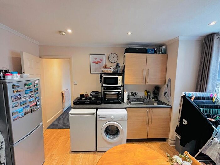 Studio To Rent In Russell Road, West Hendon, NW9