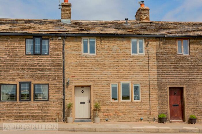 2 Bedroom Terraced House For Sale In Burnley Road, Bacup, Lancashire, OL13