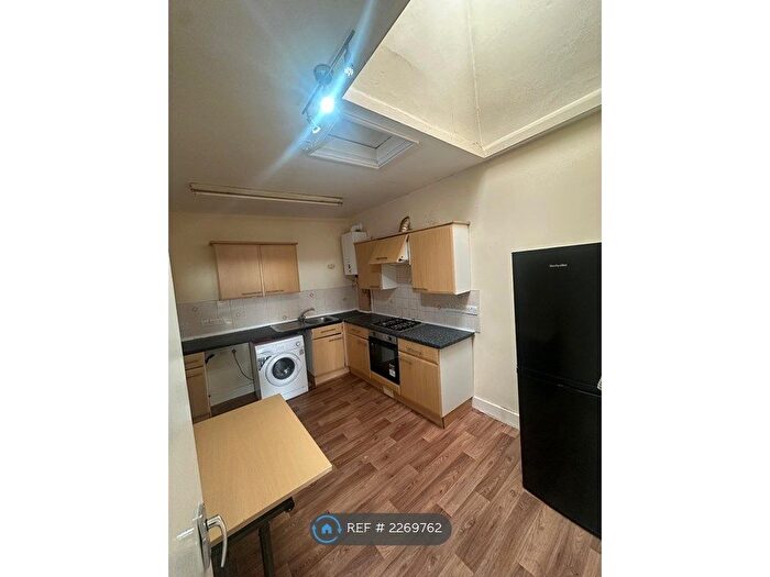 1 Bedroom Flat To Rent In High Road, Ilford, IG3