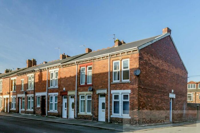 2 Bedroom Flat To Rent In Clifton Avenue, Wallsend, Tyne And Wear, NE28