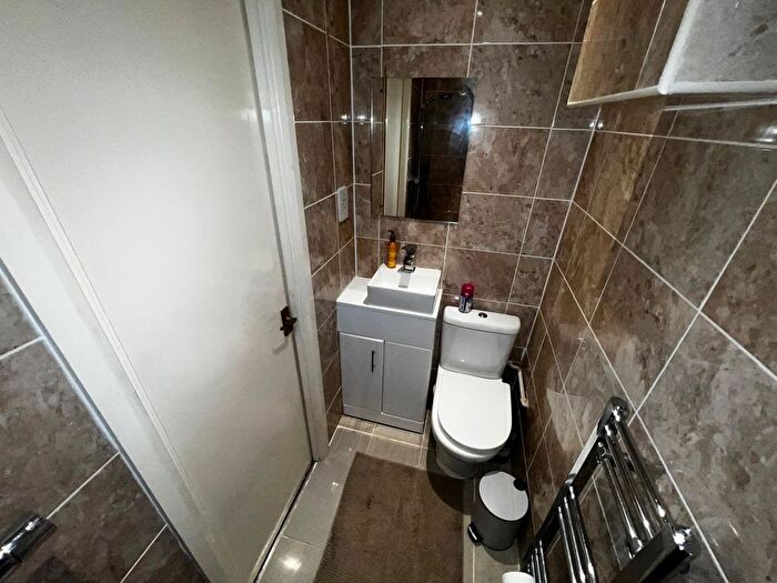 3 Bedroom Terraced House For Sale In Brangbourne Road, Bromley, BR1