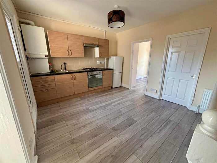 2 Bedroom House To Rent In High Road, London, N20