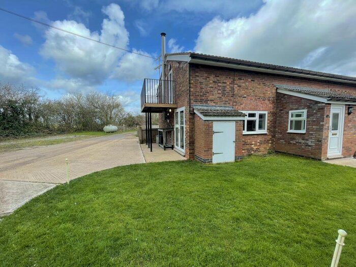 Cottage To Rent In Southam Road, Priors Marston, CV47