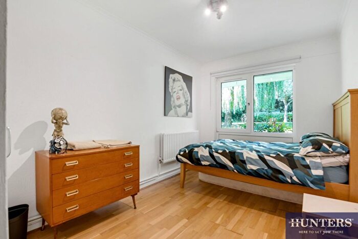 2 Bedroom Flat For Sale In Christchurch Avenue, Queens Park, London, NW6
