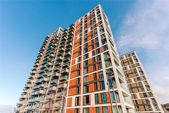 2 Bedroom Apartment For Sale In Duke Of Wellington Avenue, Woolwich, SE18