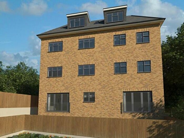 2 Bedroom Property To Rent In Beacon Road, Chatham, ME5