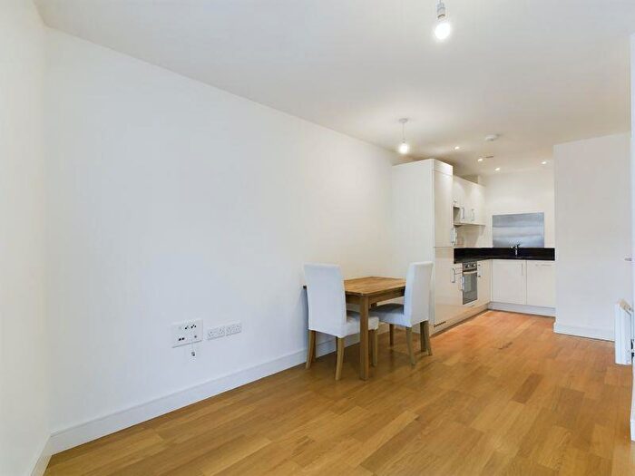 1 Bedroom Apartment To Rent In Dock Head Road, Chatham, ME4