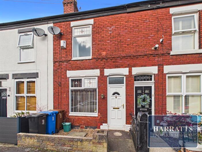 2 Bedroom Terraced House For Sale In Carnarvon Street, Stockport, SK1