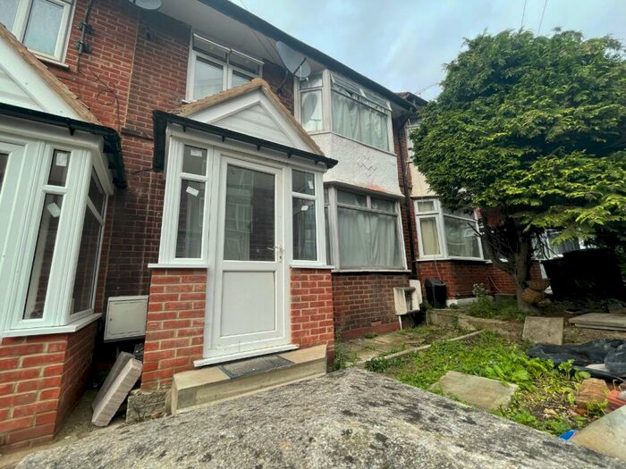 5 Bedroom Semi-Detached House To Rent In Elm Road, Wembley, Greater London, HA9