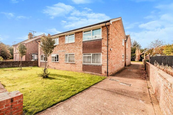 1 Bedroom Flat To Rent In Franklin Road, Worthing, BN13