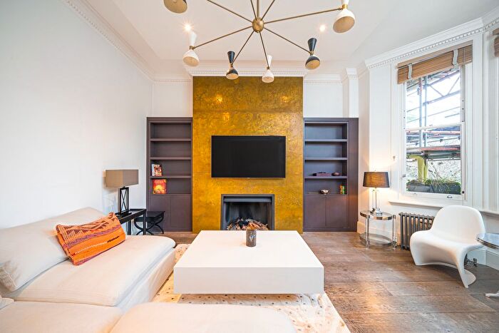 2 Bedroom Flat For Sale In Elm Park Gardens, Chelsea, London, United Kingdom, SW10