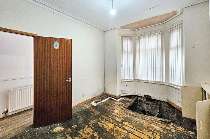 3 Bedroom Terraced House For Sale In Greville Street, Longsight, Manchester, M13