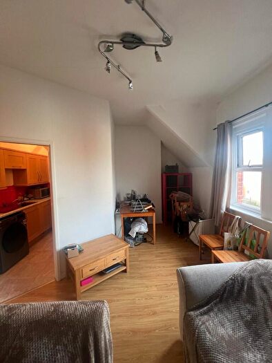 1 Bedroom Flat For Sale In Hathersage Road, Manchester, Greater Manchester, M13