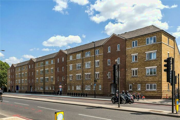 2 Bedroom Apartment To Rent In Bow Road, London, E3