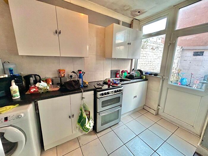 3 Bedroom End Of Terrace House For Sale In Raffles Road, Birkenhead, Merseyside, CH42