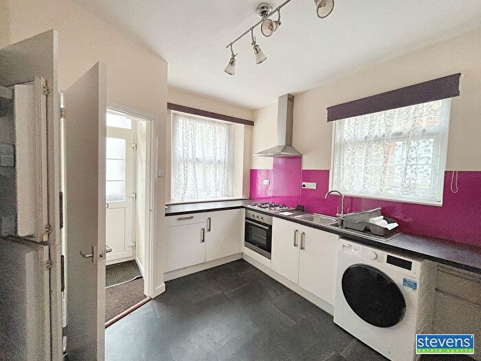 2 Bedroom End Of Terrace House To Rent In North Street, Okehampton, EX20