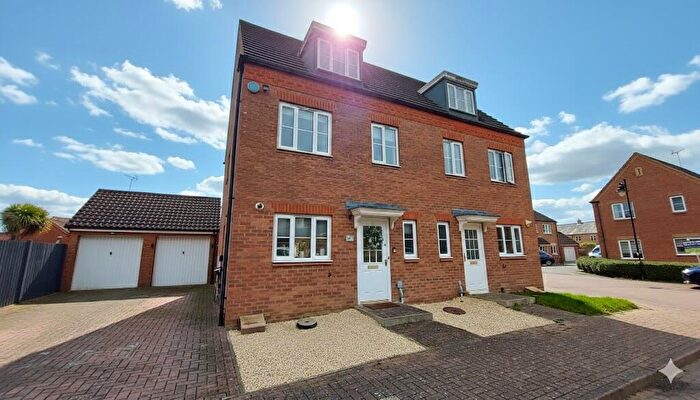 3 Bedroom Semi Detached House For Sale In Daisy Court, Bourne, PE10
