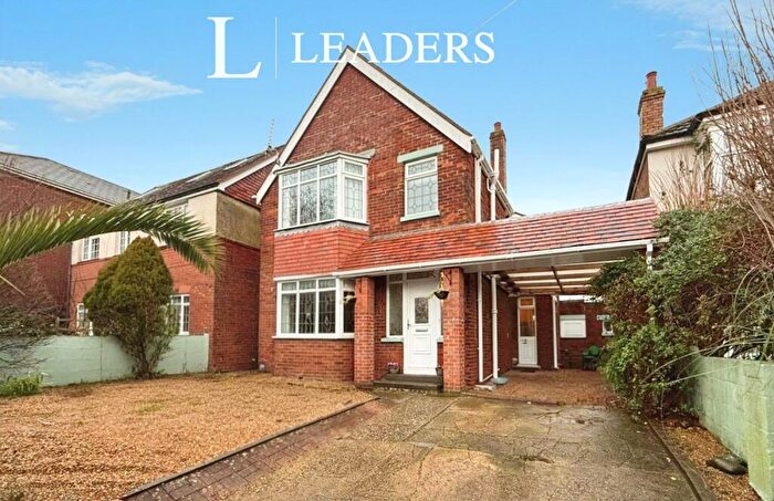 3 Bedroom Detached House For Sale In Brockhurst Road, Gosport, Hampshire, PO12