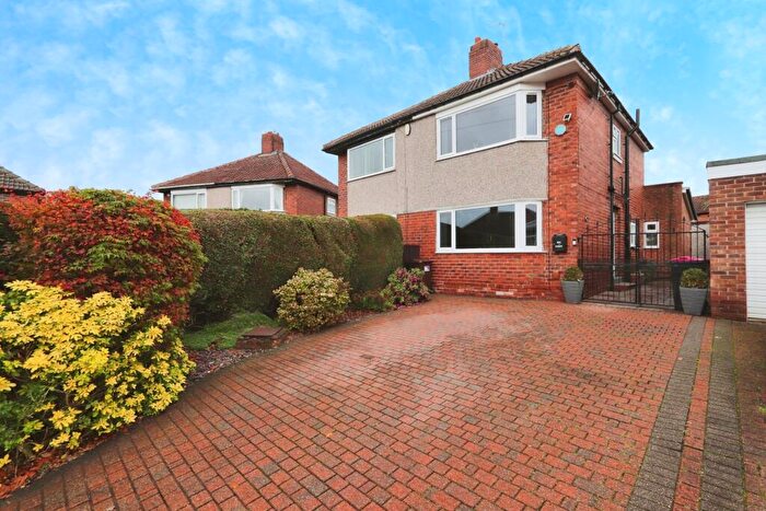 3 Bedroom Semi Detached House For Sale In Gilberthorpe Drive, Rotherham, S65