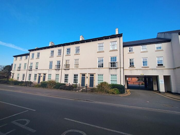 2 Bedroom Flat To Rent In Compton Road, Compton, Wolverhampton, WV3