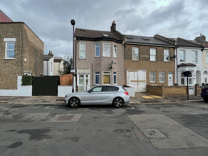 1 Bedroom Flat To Rent In Blenheim Road, London, E15