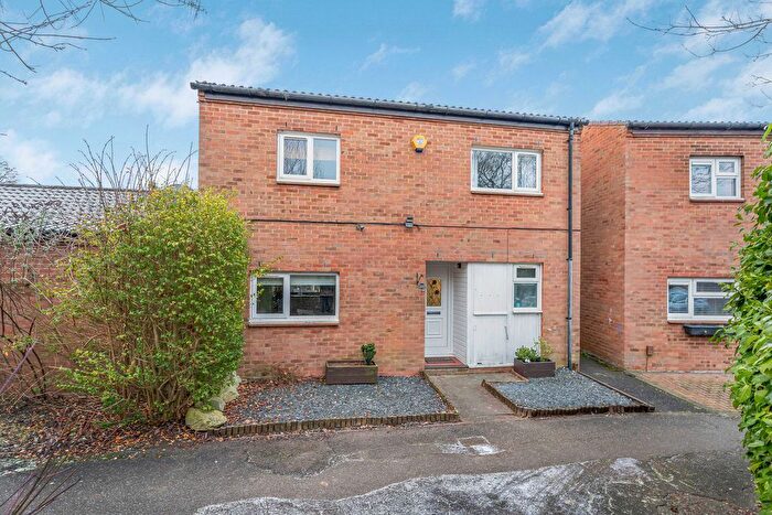 3 Bedroom Semi Detached House For Sale In Abbey Way, Milton Keynes, MK13