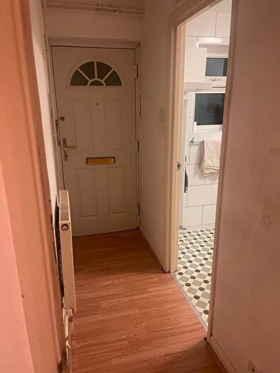 1 Bedroom Maisonette For Sale In Blair Road, Slough, SL1