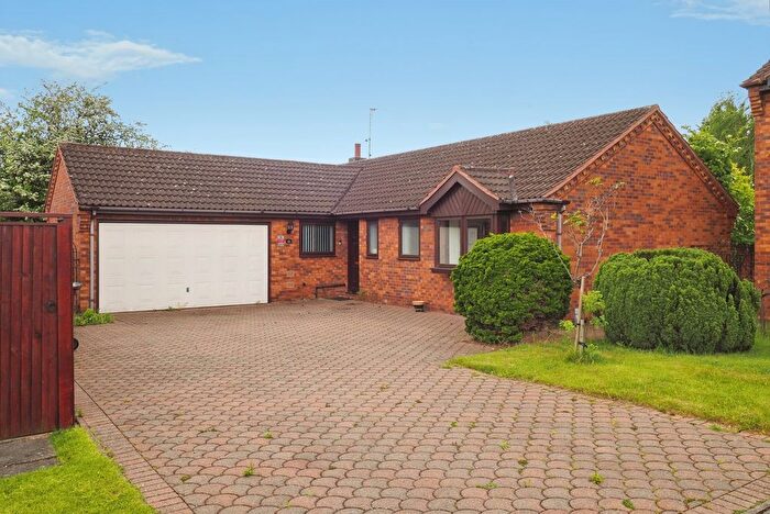 3 Bedroom Bungalow For Sale In Deer Park, Wollaton, Nottingham, NG8