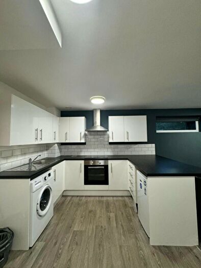 3 Bedroom Apartment To Rent In Fox Street, Liverpool, Merseyside, L3