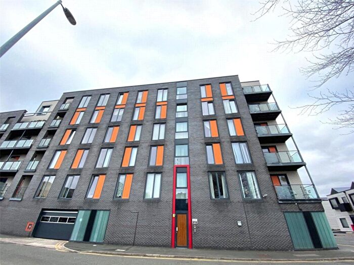 2 Bedroom Apartment To Rent In Springfield Court, Springfield Lane, Salford, Manchester City Centre, M3