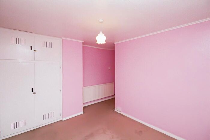 3 Bedroom Terraced House For Sale In Crwys Lane, Barry, CF63