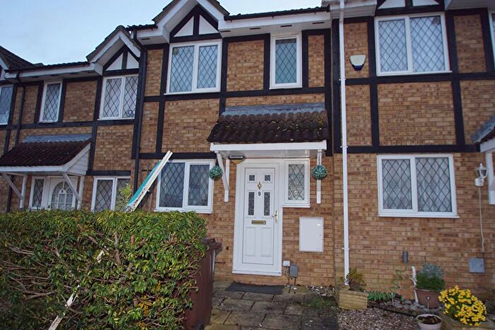 2 Bedroom Property To Rent In Shearwater Close, Stevenage, SG2